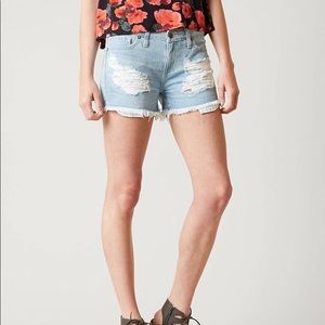 Big Star Buckle vintage remy stretch short distressed 27/4